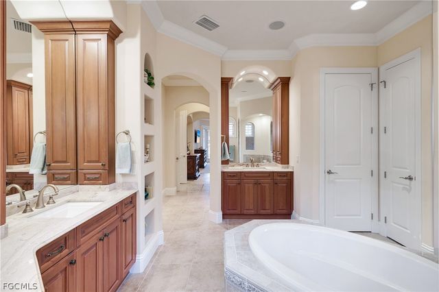 5521 Harbour Preserve CIR, Cape Coral, FL 33914