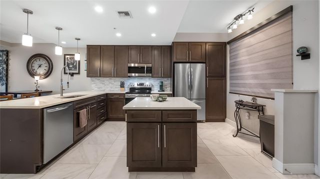 16300 COUNTY ROAD 455 105, Montverde, FL 34756