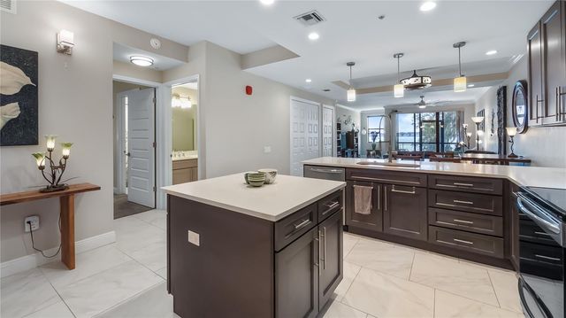16300 COUNTY ROAD 455 105, Montverde, FL 34756