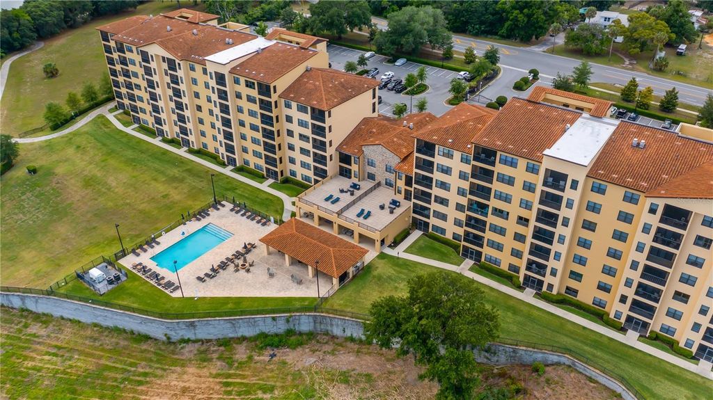 16300 COUNTY ROAD 455 105, Montverde, FL 34756