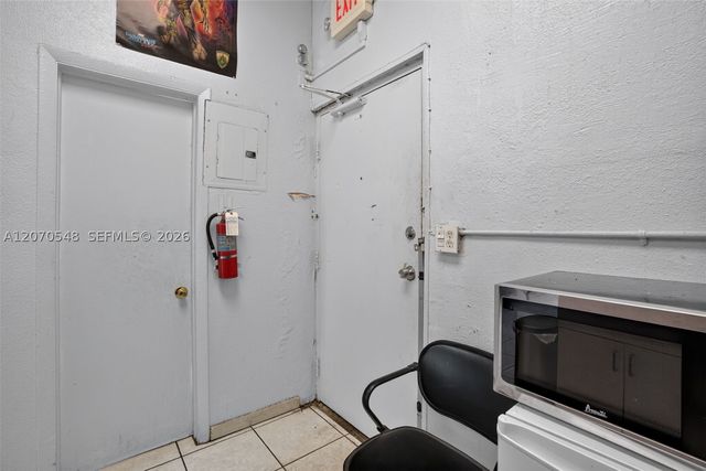 Excellent Opportunity Barbershop for Sale in the Heart of Hialeah, Hialeah, FL 33012