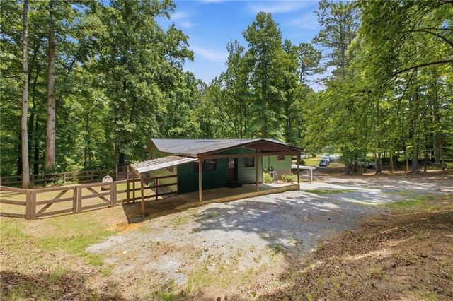 68 Country Creek Road NE, White, GA 30184