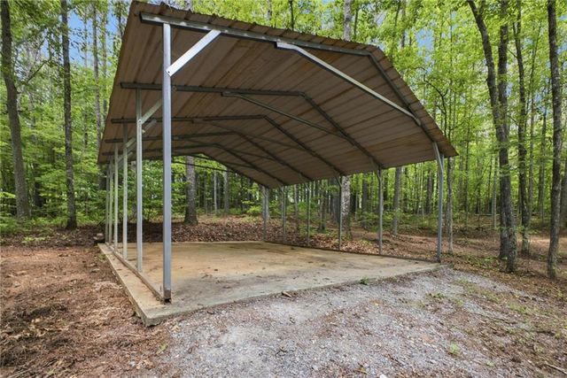 68 Country Creek Road NE, White, GA 30184