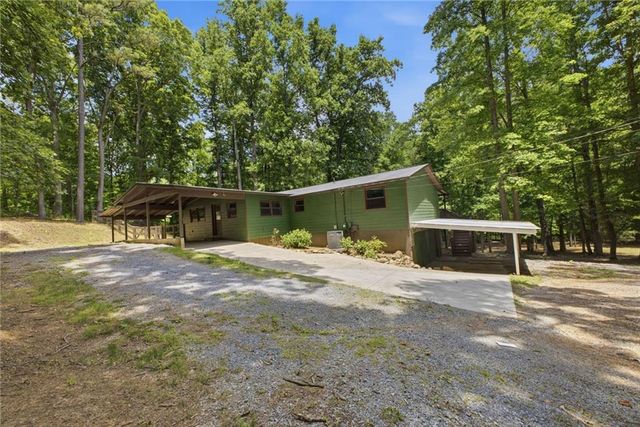 68 Country Creek Road NE, White, GA 30184
