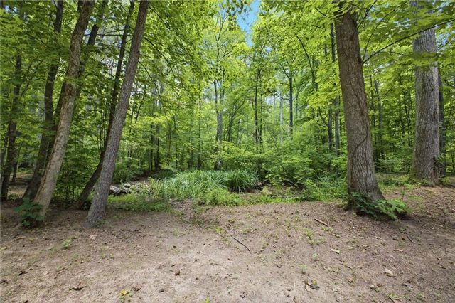 68 Country Creek Road NE, White, GA 30184