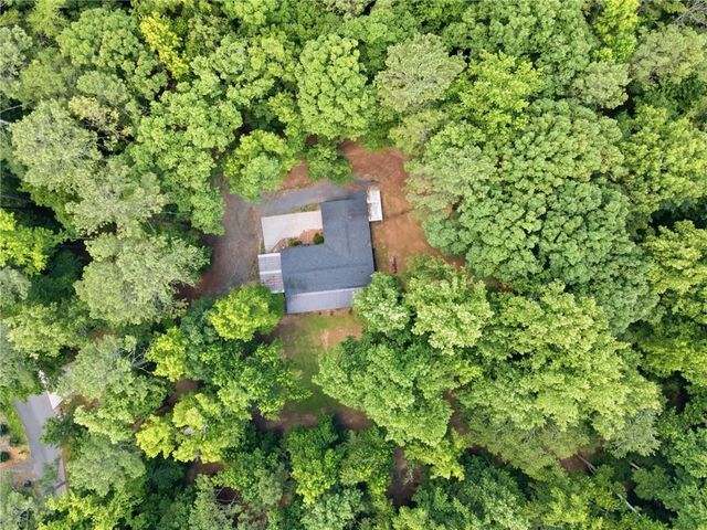 68 Country Creek Road NE, White, GA 30184