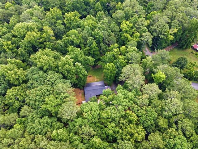 68 Country Creek Road NE, White, GA 30184