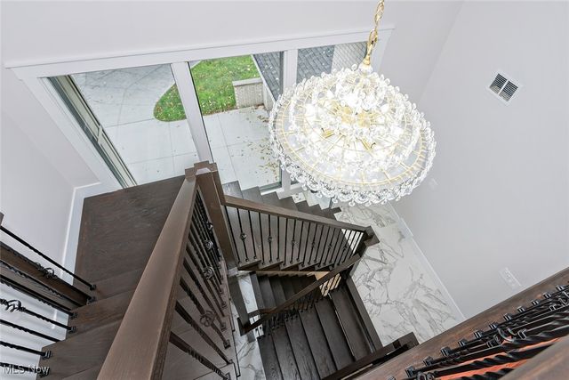 20601 Shelburne Road, Shaker Heights, OH 44122