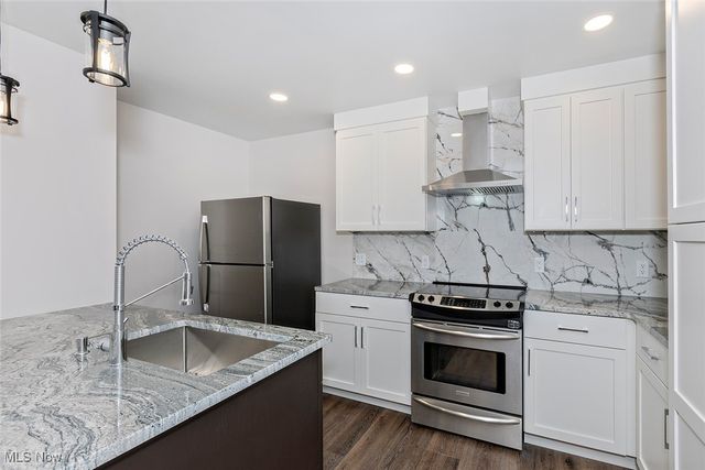 20601 Shelburne Road, Shaker Heights, OH 44122