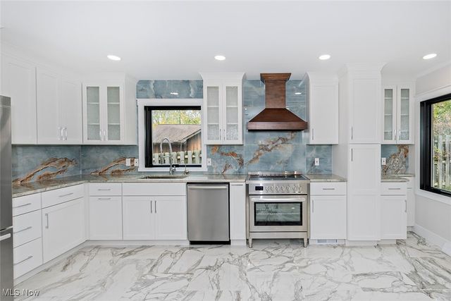 20601 Shelburne Road, Shaker Heights, OH 44122