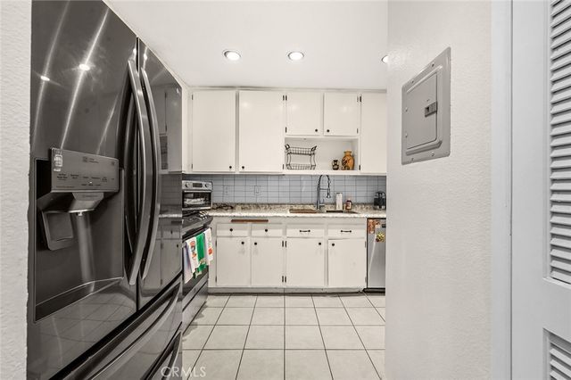 1806 N Vineyard A, Ontario, CA 91764