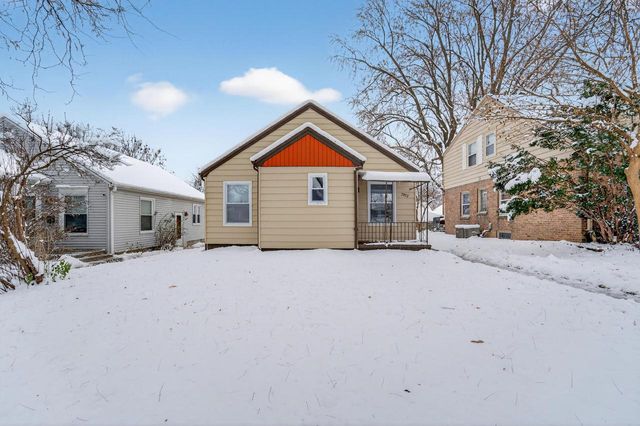 2822 S 48th STREET, Milwaukee, WI 53219