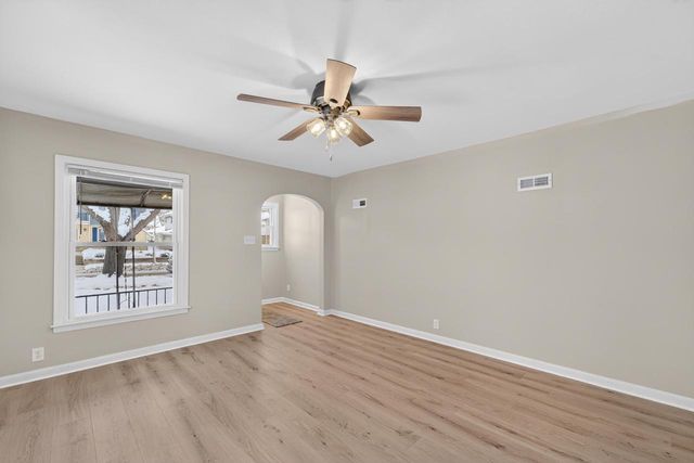 2822 S 48th STREET, Milwaukee, WI 53219