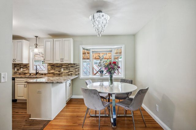2016 W 90th Street, Bloomington, MN 55431