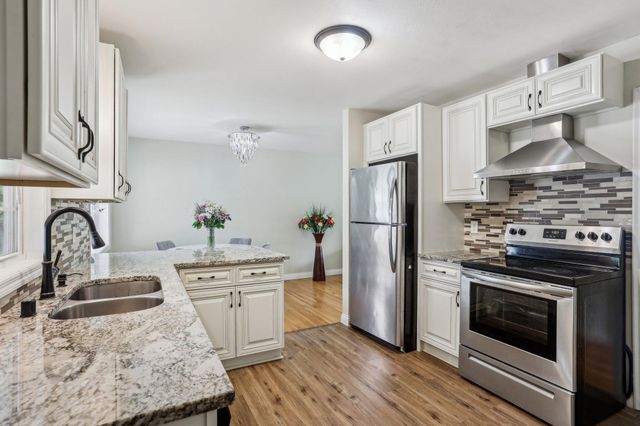 2016 W 90th Street, Bloomington, MN 55431