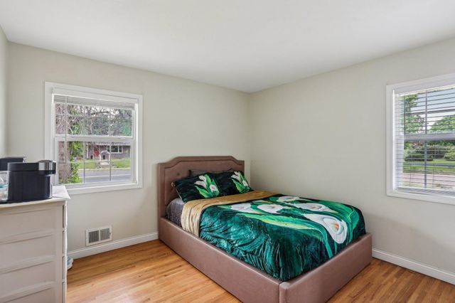 2016 W 90th Street, Bloomington, MN 55431