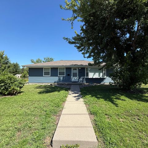 2016 W 90th Street, Bloomington, MN 55431