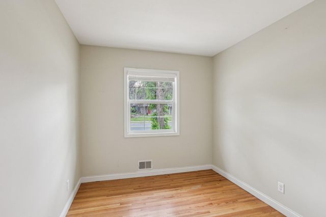2016 W 90th Street, Bloomington, MN 55431