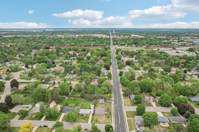 2016 W 90th Street, Bloomington, MN 55431