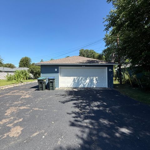 2016 W 90th Street, Bloomington, MN 55431