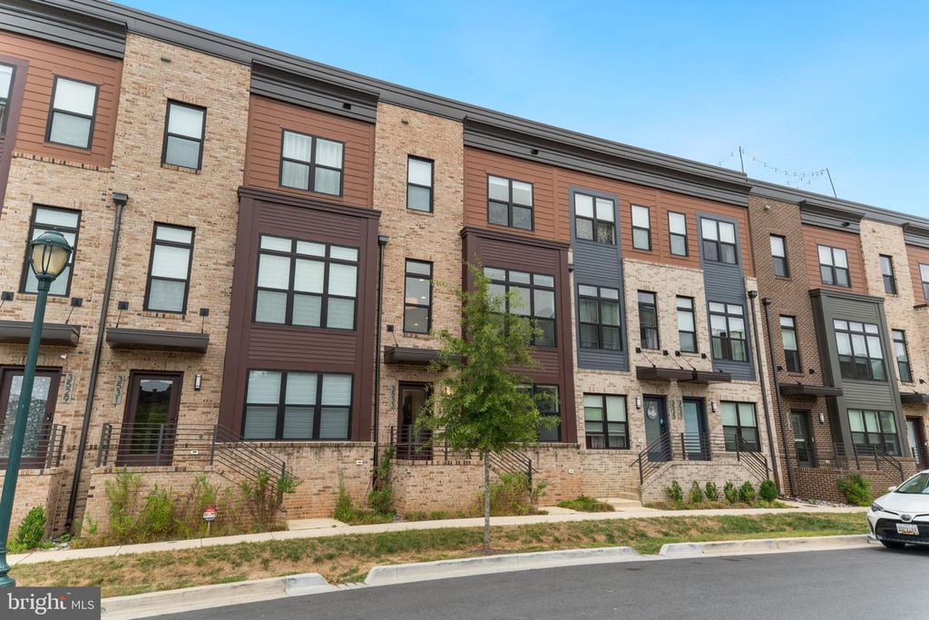 3533 BELLFLOWER LN, Rockville, MD 20852