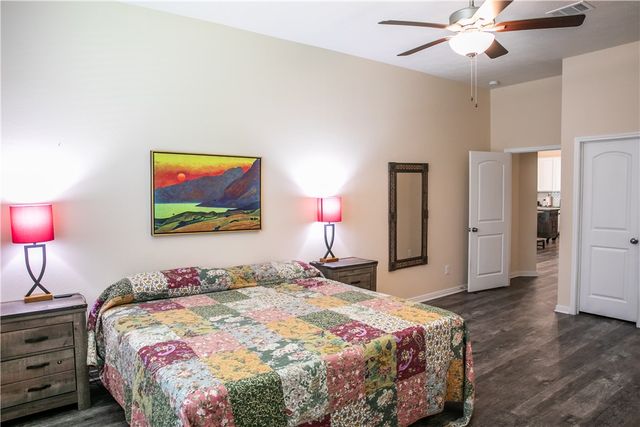 2010 Winepress, Brenham, TX 77835