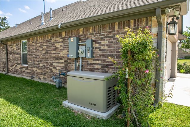 2010 Winepress, Brenham, TX 77835