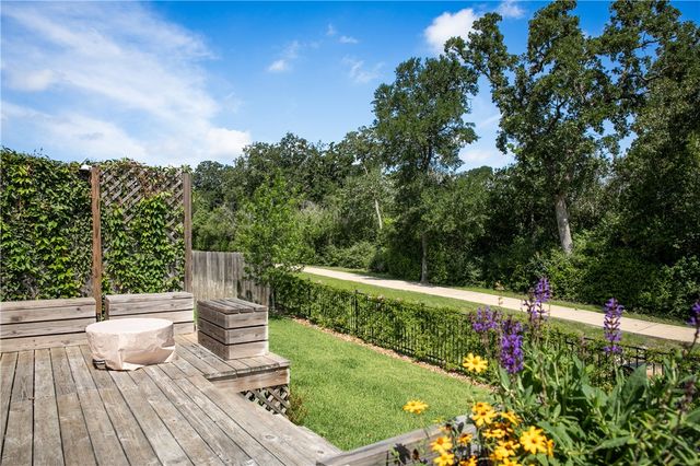 2010 Winepress, Brenham, TX 77835