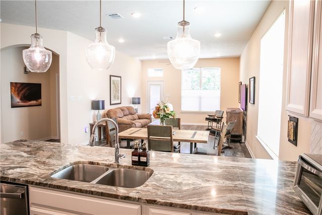 2010 Winepress, Brenham, TX 77835