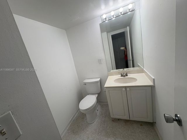 19390 Collins Ave 1623, Sunny Isles Beach, FL 33160
