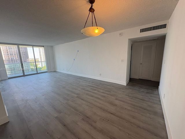 19390 Collins Ave 1623, Sunny Isles Beach, FL 33160