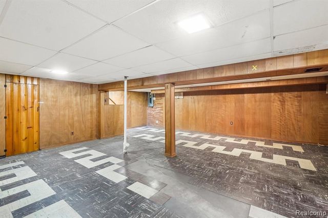 74 Barrington Road, Bloomfield Hills, MI 48302