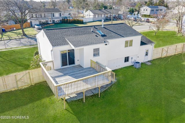 360 Colonial Drive, Toms River, NJ 08753