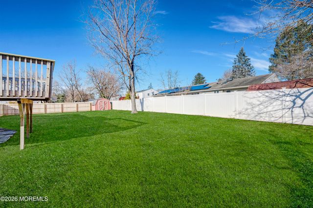 360 Colonial Drive, Toms River, NJ 08753