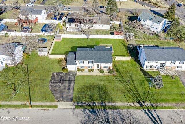 360 Colonial Drive, Toms River, NJ 08753