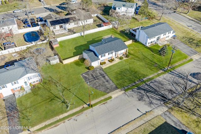 360 Colonial Drive, Toms River, NJ 08753