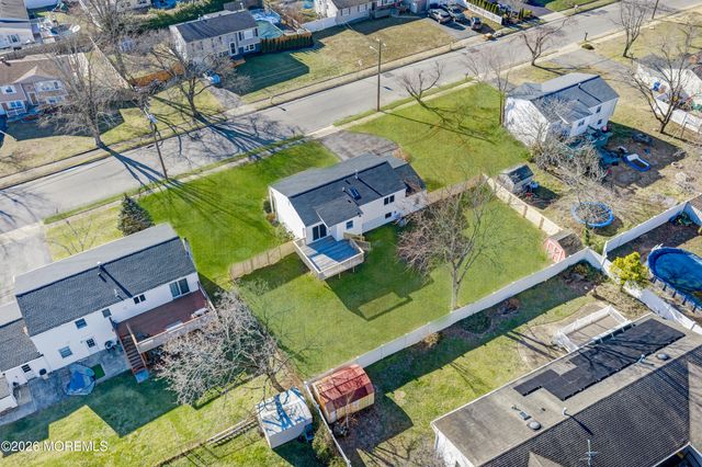 360 Colonial Drive, Toms River, NJ 08753