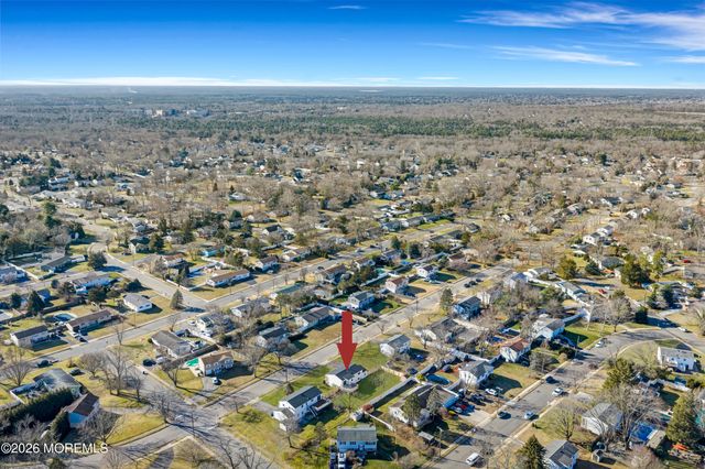 360 Colonial Drive, Toms River, NJ 08753