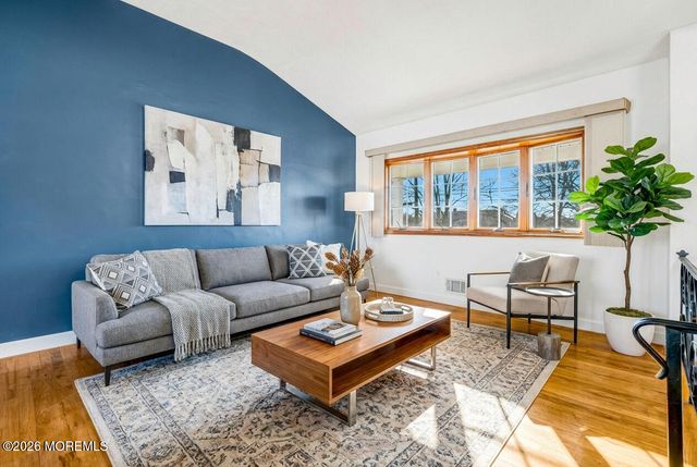 360 Colonial Drive, Toms River, NJ 08753