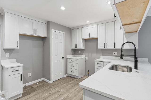 5093 Northlawn Drive, Sterling Heights, MI 48310