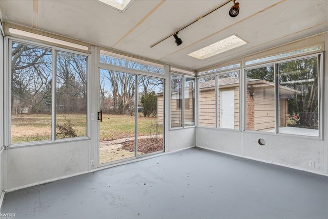 5093 Northlawn Drive, Sterling Heights, MI 48310