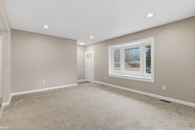 5093 Northlawn Drive, Sterling Heights, MI 48310