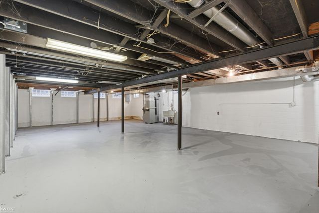 5093 Northlawn Drive, Sterling Heights, MI 48310