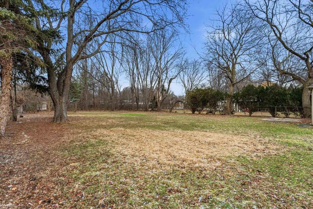 5093 Northlawn Drive, Sterling Heights, MI 48310