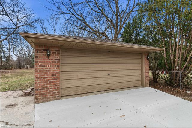 5093 Northlawn Drive, Sterling Heights, MI 48310