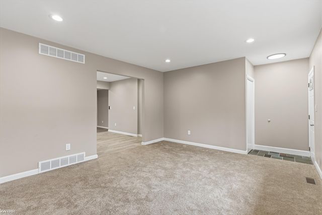 5093 Northlawn Drive, Sterling Heights, MI 48310