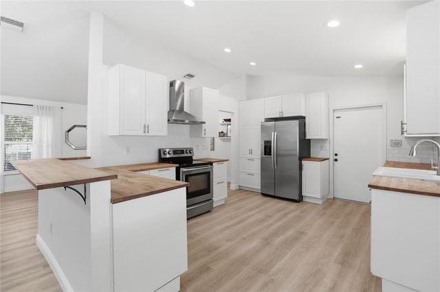 16045 HARBAR OAKS DRIVE, Montverde, FL 34756