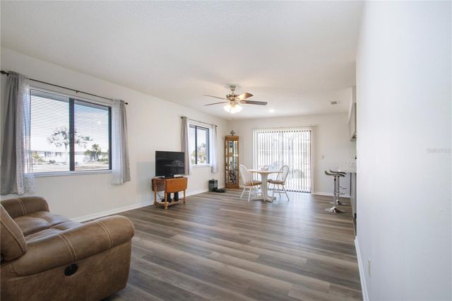 1853 WOLF LAUREL DRIVE, Sun City Center, FL 33573