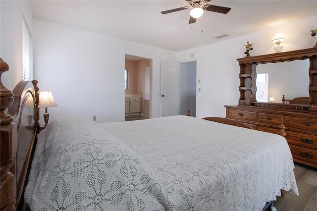 1853 WOLF LAUREL DRIVE, Sun City Center, FL 33573