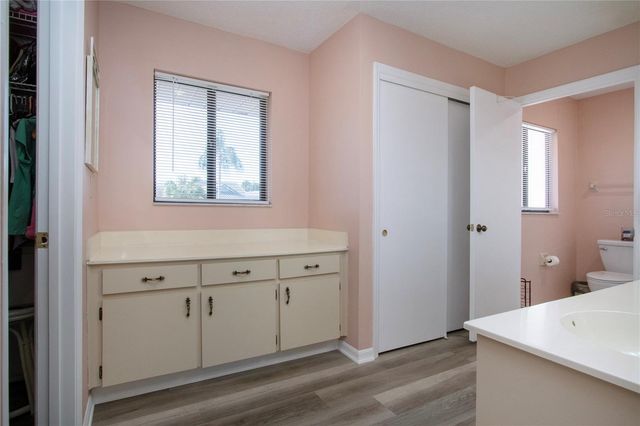 1853 WOLF LAUREL DRIVE, Sun City Center, FL 33573